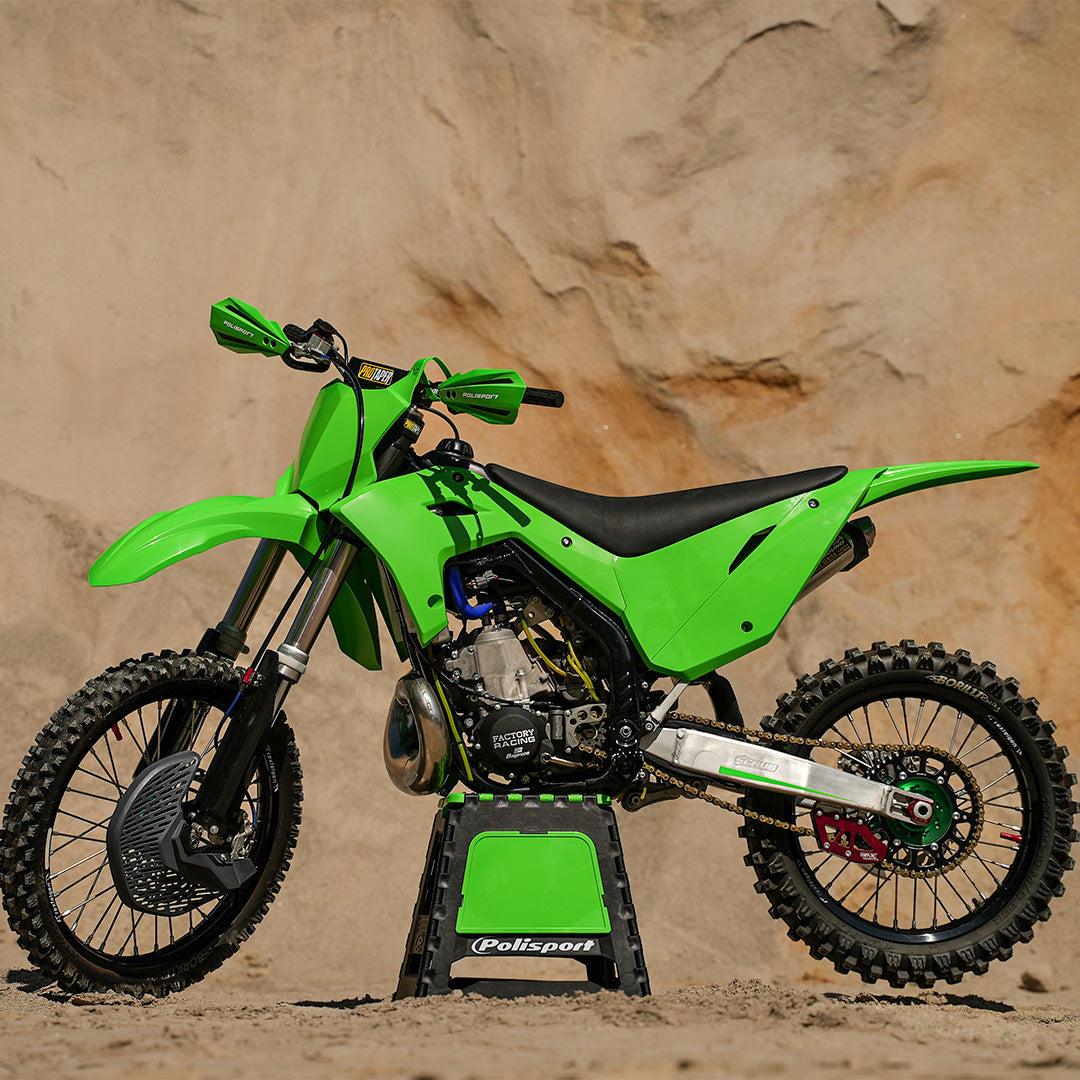 kit-restyling-polisport-mod-26-kawasaki-kx-125-250-2003-2008-91631-action-left