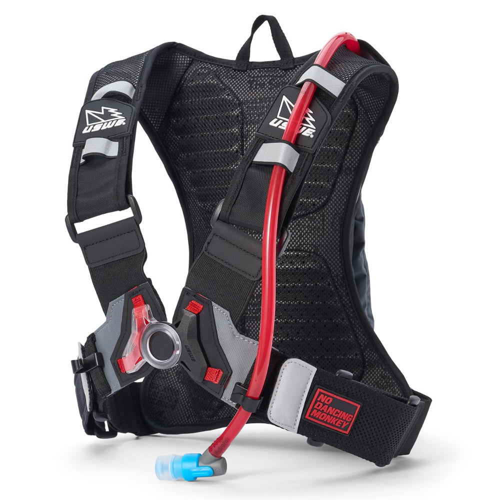 mochila-de-hidratacao-uswe-moto-hydro-3l-race-fit-preto-back